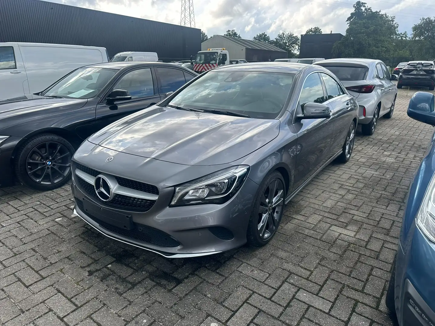 Mercedes-Benz CLA 180 Grijs - 2