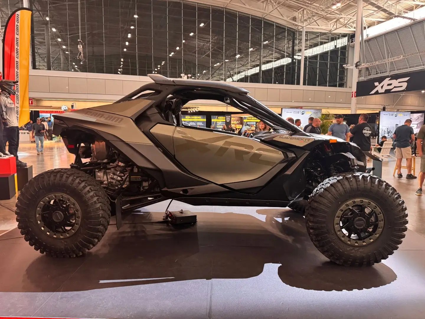 Can-Am Maverick R XRC DTC SAS 999T INT 2026 Zöld - 2