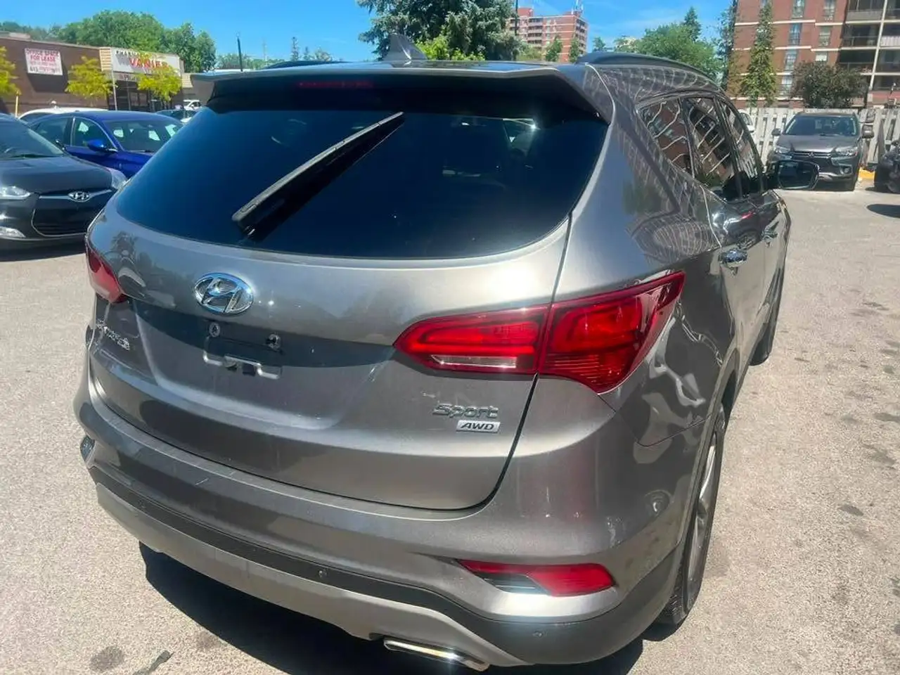 Hyundai SANTA FE photo Hyundai SANTA FE