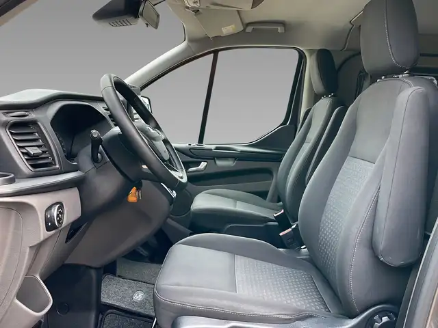 Ford Transit Custom view 10