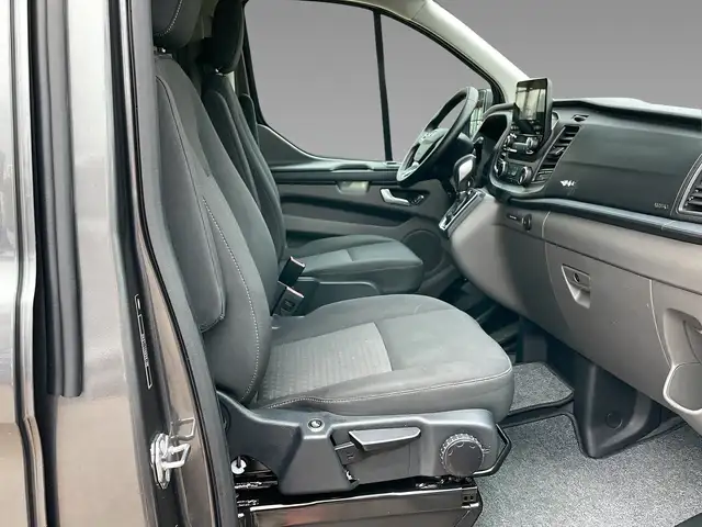 Ford Transit Custom view 13