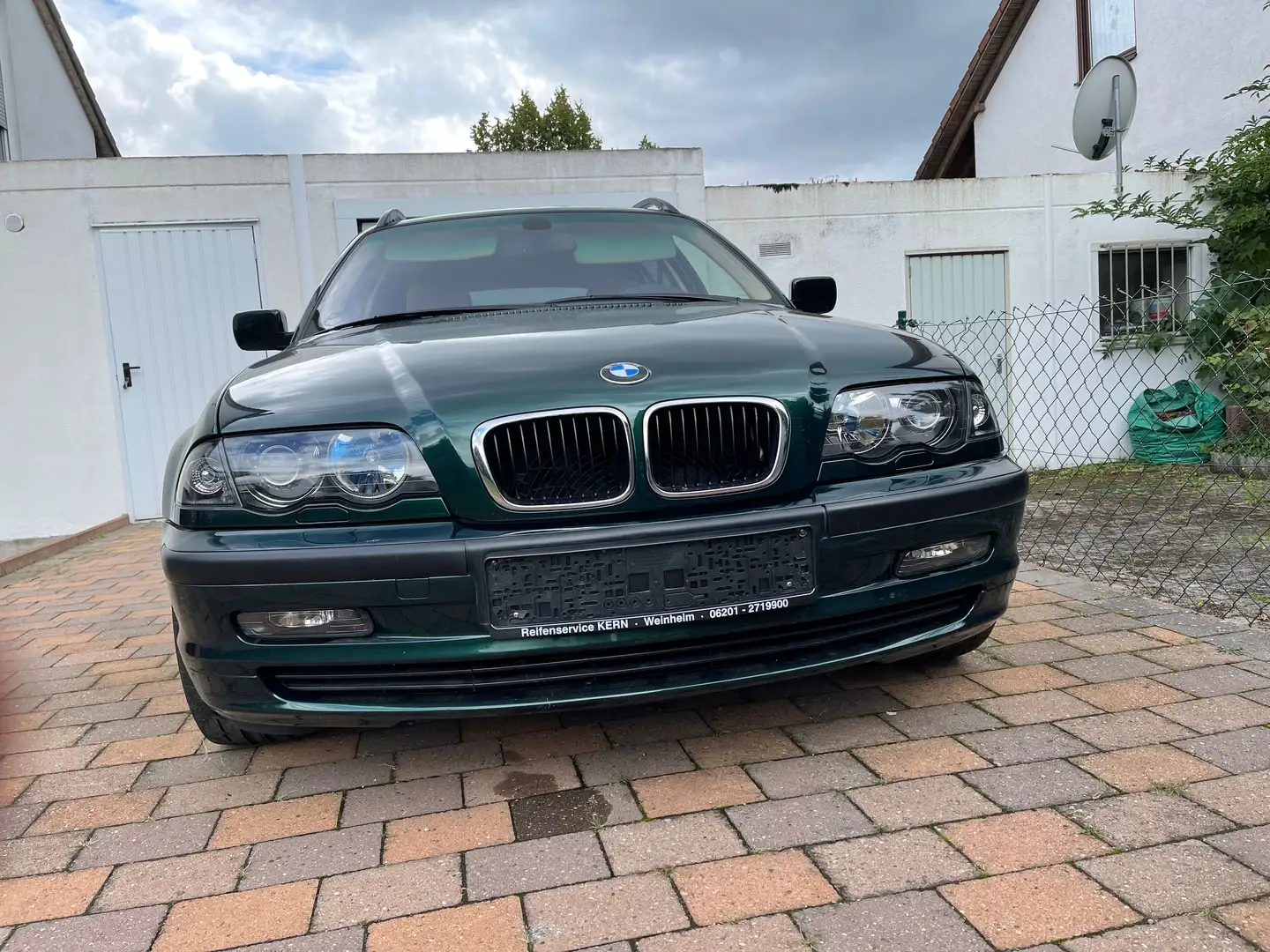 BMW 320 Grün - 2