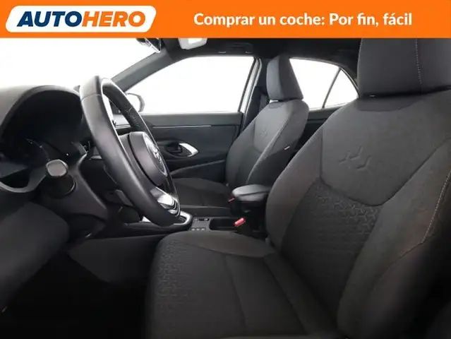 Toyota Yaris Cross view 11
