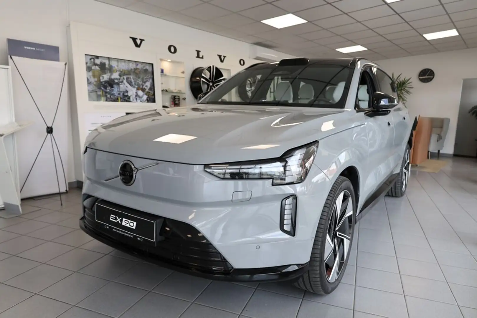 Volvo EX90 Twin Performance AWD 111kWh Ultra Gris - 2