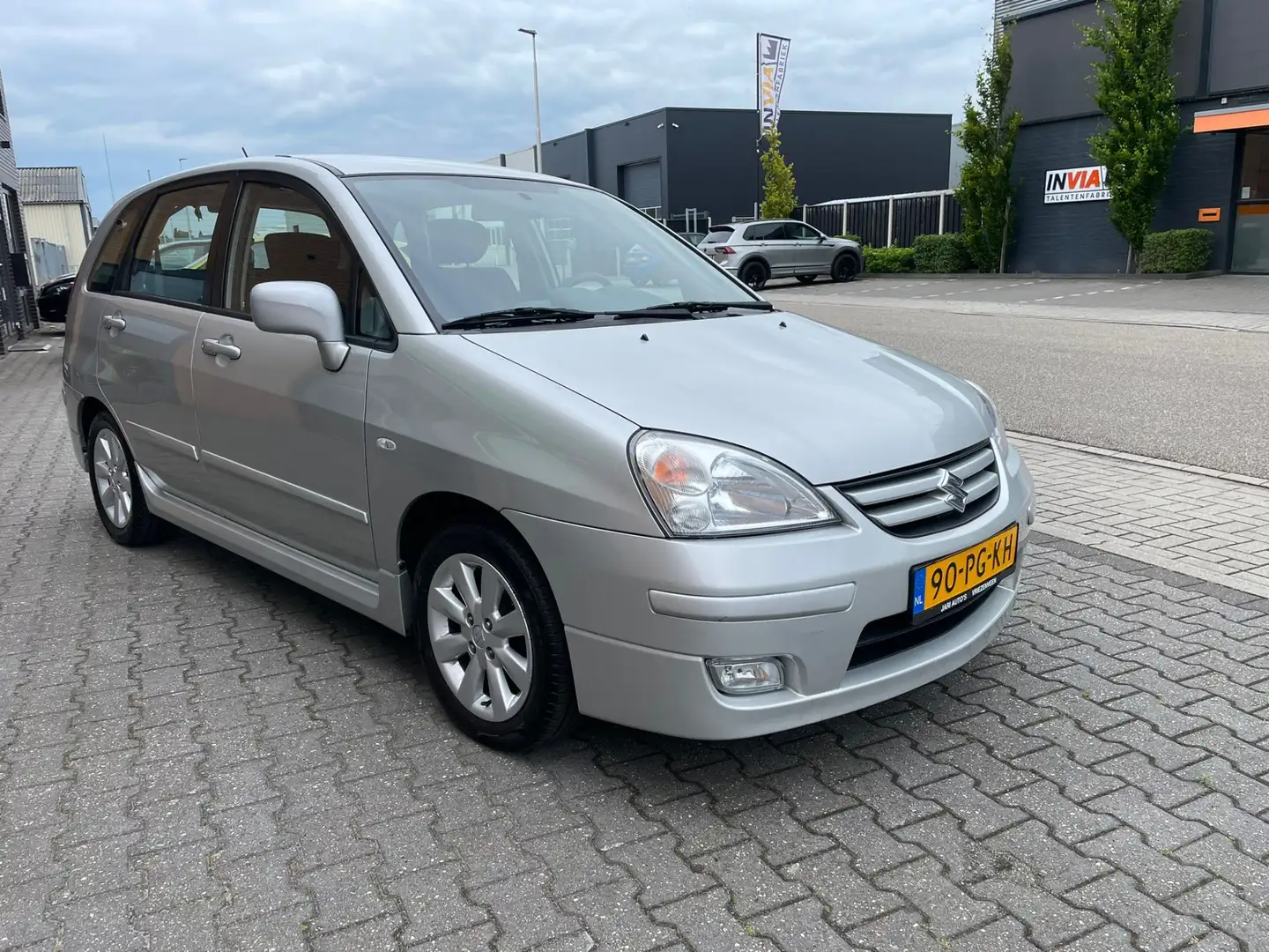 Suzuki Liana 1.6 Exclusive Automaat ! Weinig km Grijs - 2