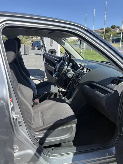 Suzuki Swift 1.3 DDis GLX SR 2012, foto 4
