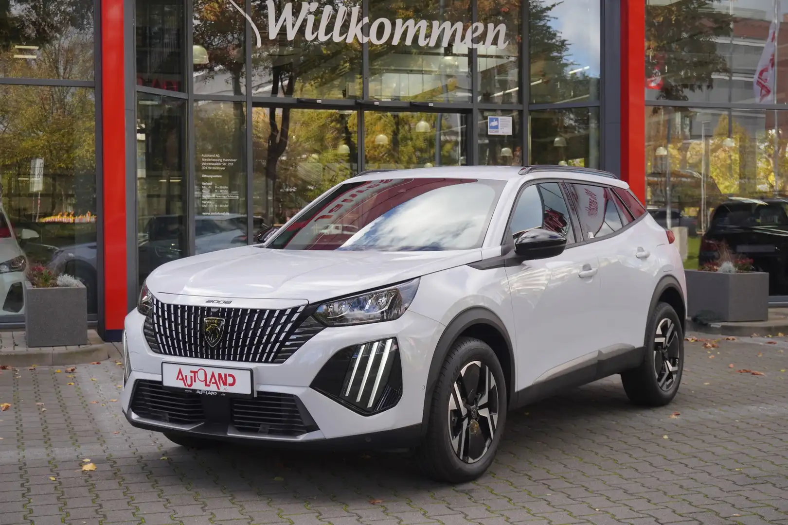 Peugeot 2008 1.2 PureTech LED Navi 360° Tempomat Weiß - 2