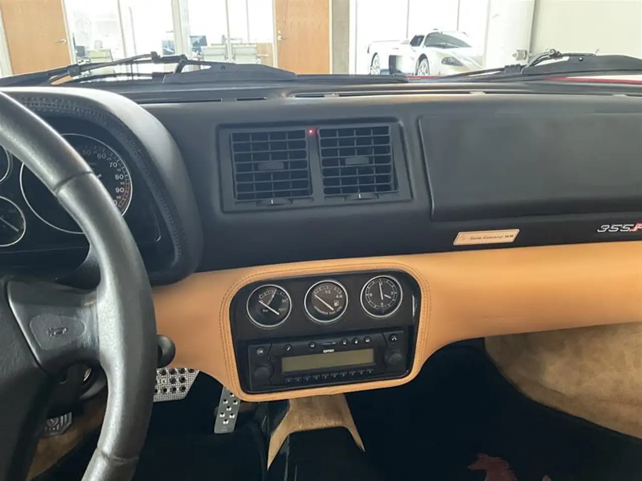 Ferrari F355 снимка Ferrari F355