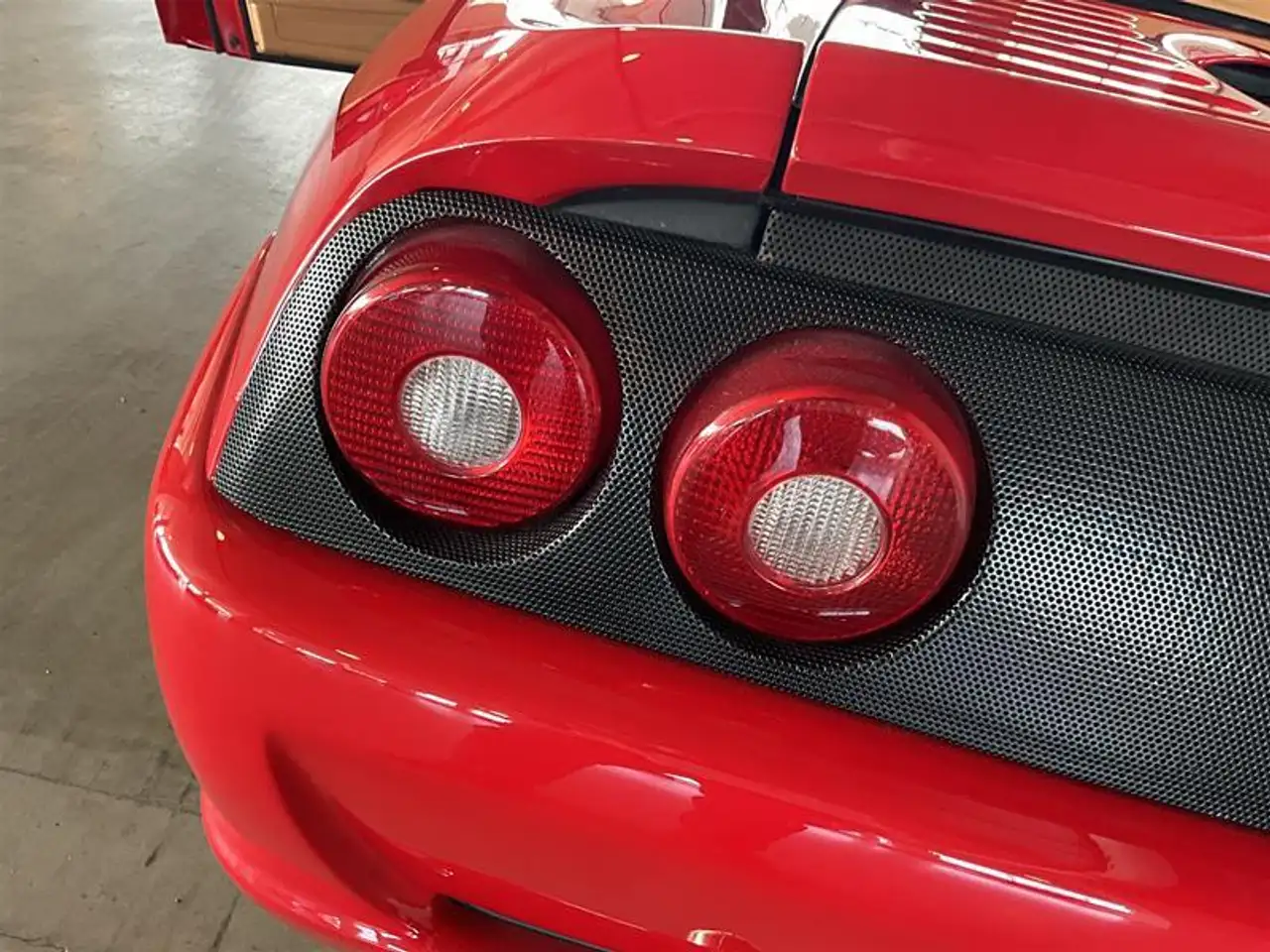 Ferrari F355 снимка Ferrari F355