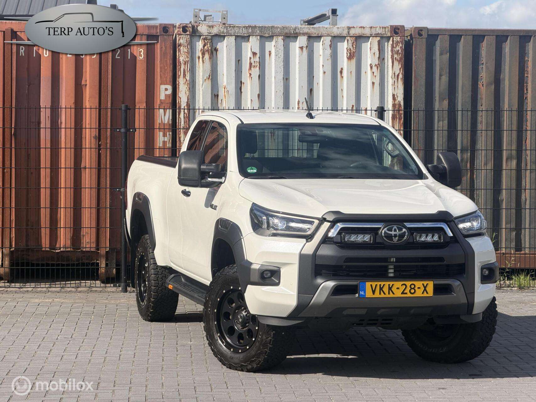 Toyota Hilux