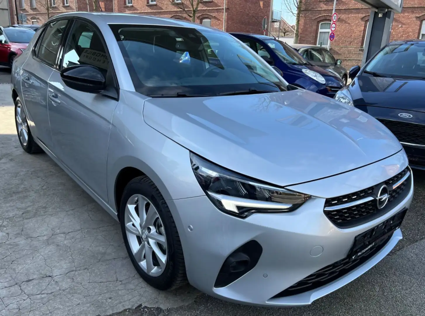 Opel Corsa F Elegance 1.2i AUTOMATIK*2TKM*NAVI*PDC* - 2