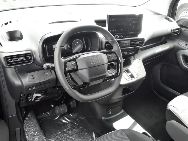 Fiat Doblo view 4