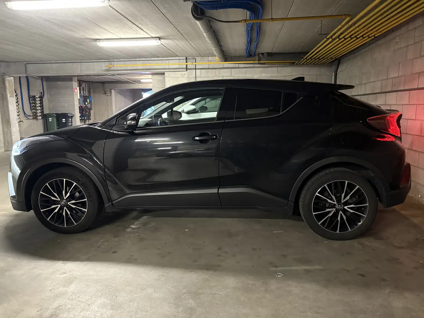 Toyota C-HR GARANTIE 20 mois * Cuir * Full * attache remorque* - 1