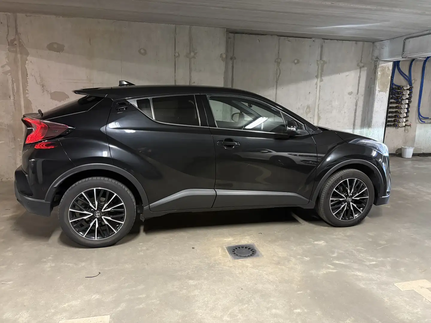Toyota C-HR GARANTIE 20 mois * Cuir * Full * attache remorque* - 2