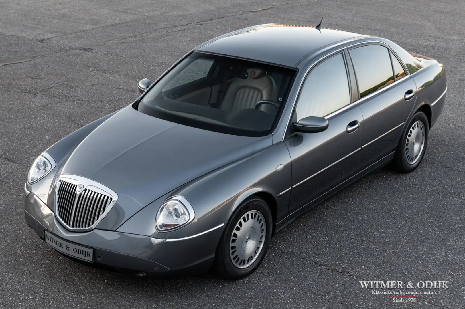 Lancia Thesis 3.0-24V V6 Emblema Gri - 2