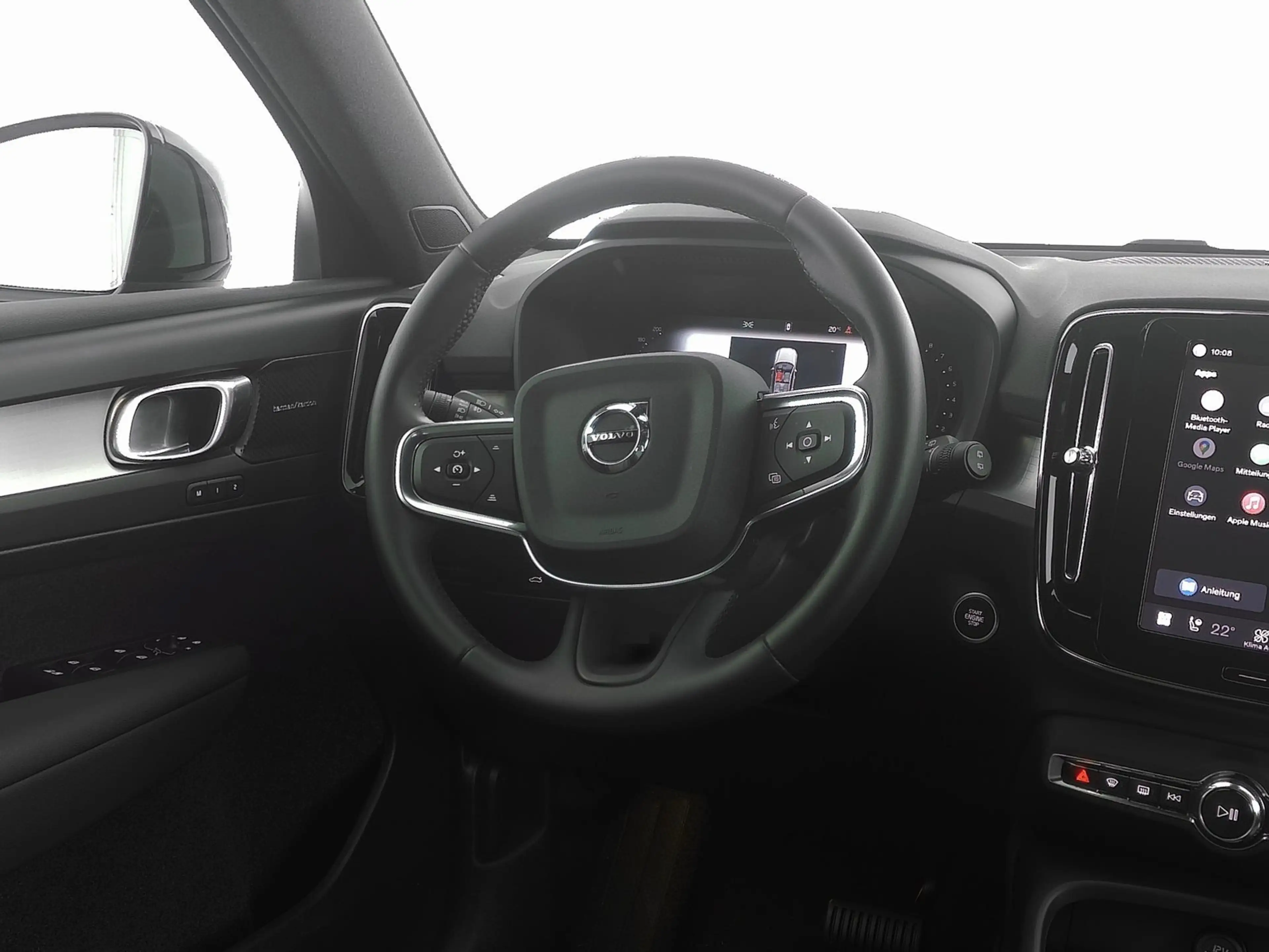 Volvo XC40 B3 Plus Black Edition ACC*360°20"PIXEL-LED — photo 4