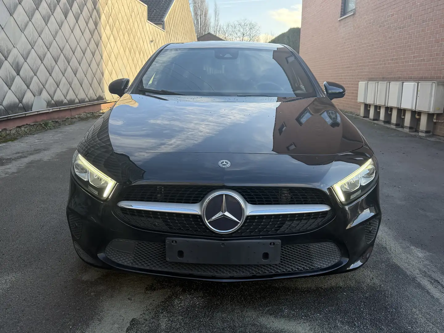 Mercedes-Benz A 180 A 180 d Business Solution Zwart - 2