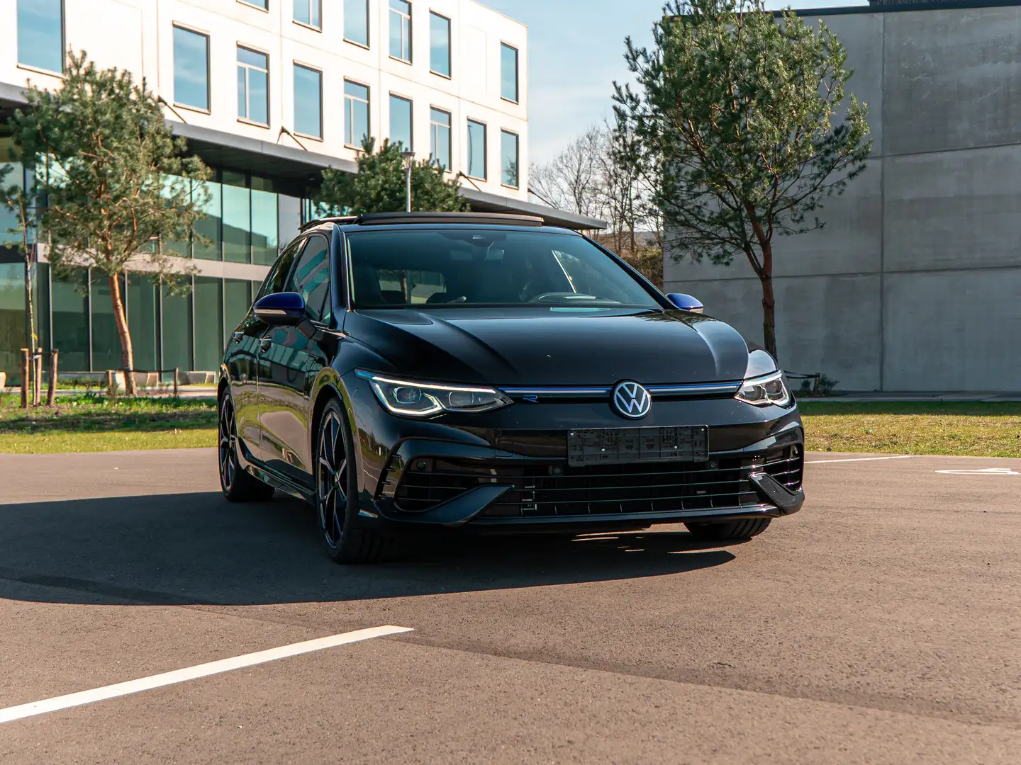 Volkswagen Golf R 8R Performance 20 YEARS AKRA/PANO/H&K/LEDER/HUD Zwart - 1