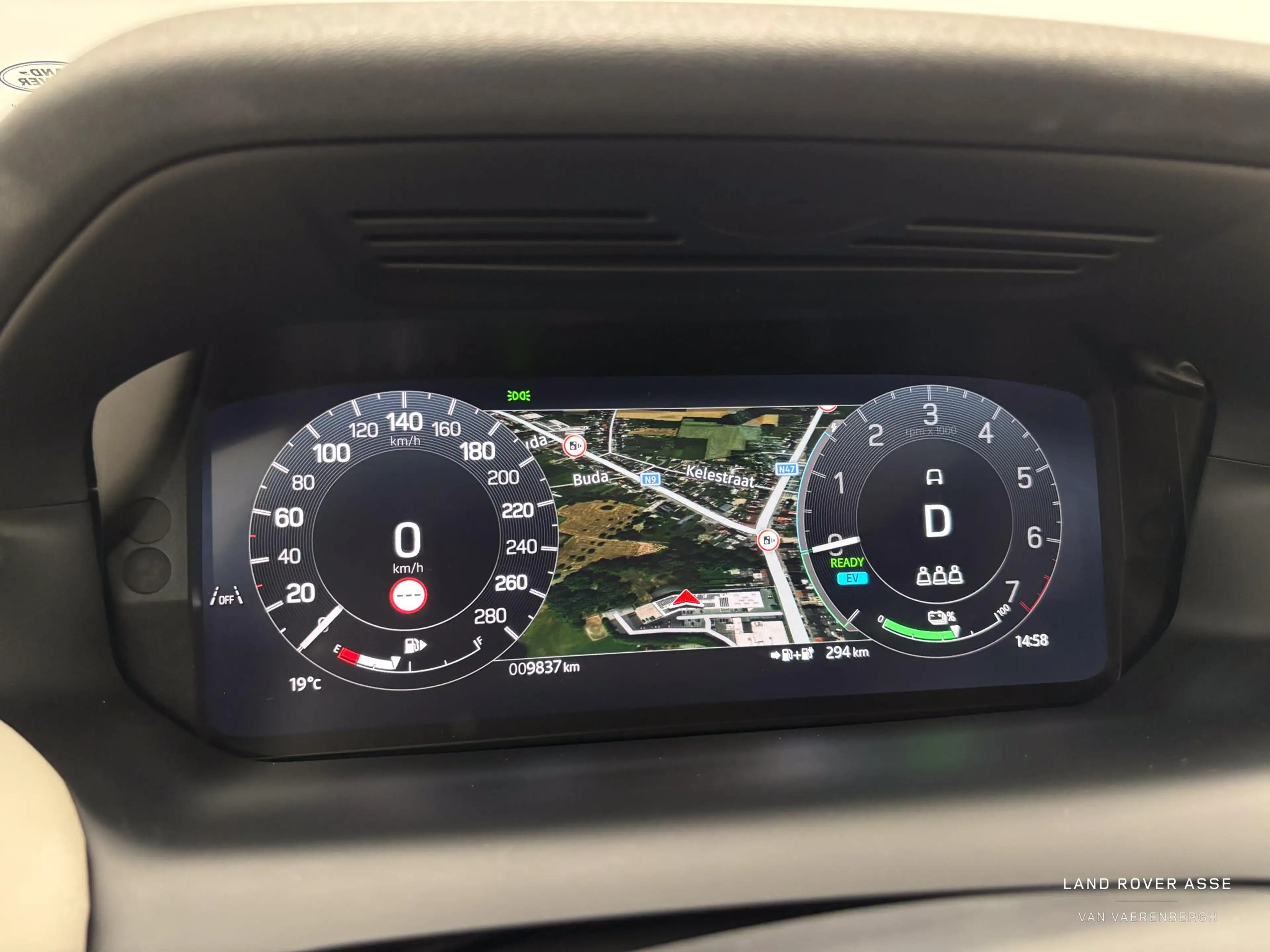 Land Rover Discovery Sport P270e S AWD — photo 14