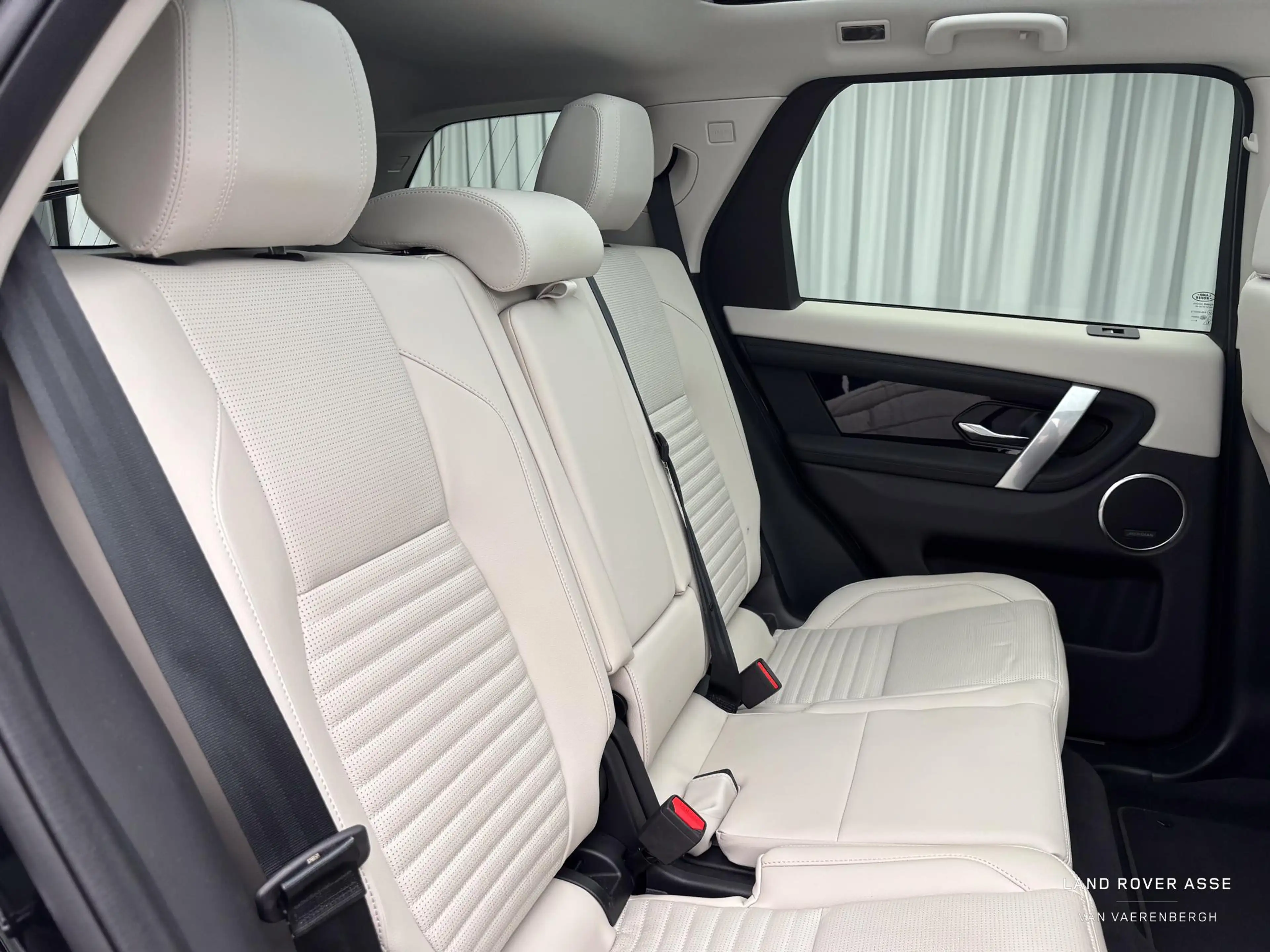 Land Rover Discovery Sport P270e S AWD — photo 5