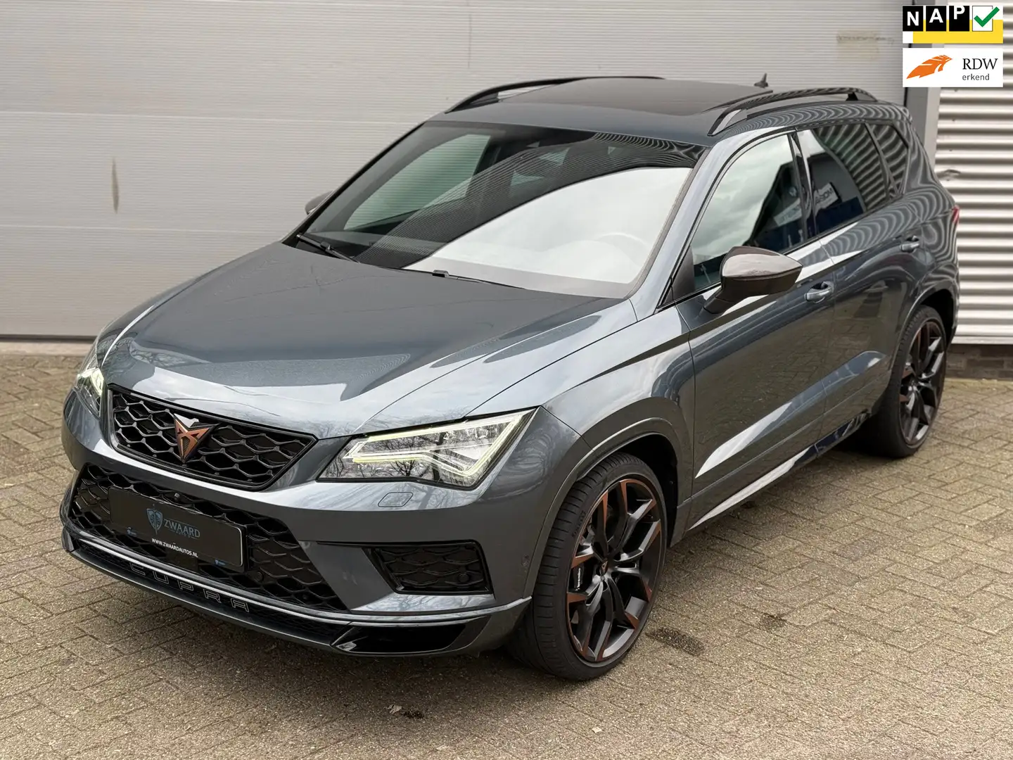 CUPRA Ateca 2.0 TSI 4DRIVE Limited Edition 300pk+ l Akrapovic Grau - 1
