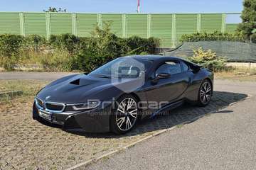 i8