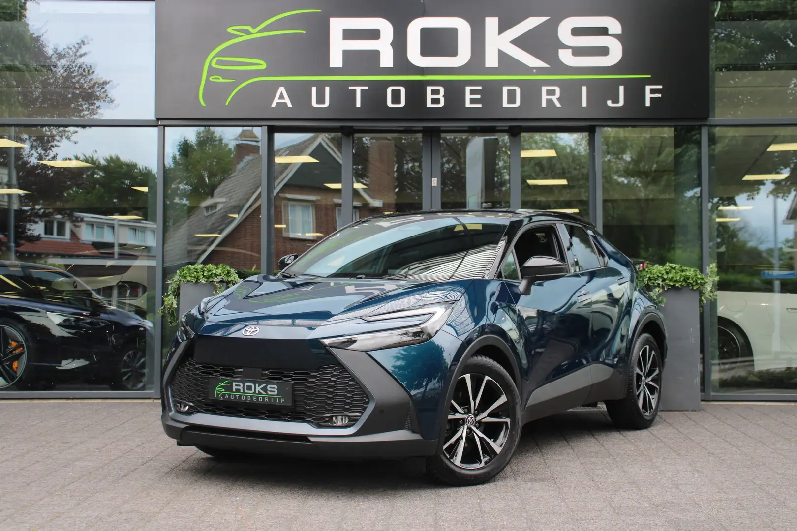 Toyota C-HR 1.8 Hybrid 140 Dynamic Two-Tone Bleu - 1