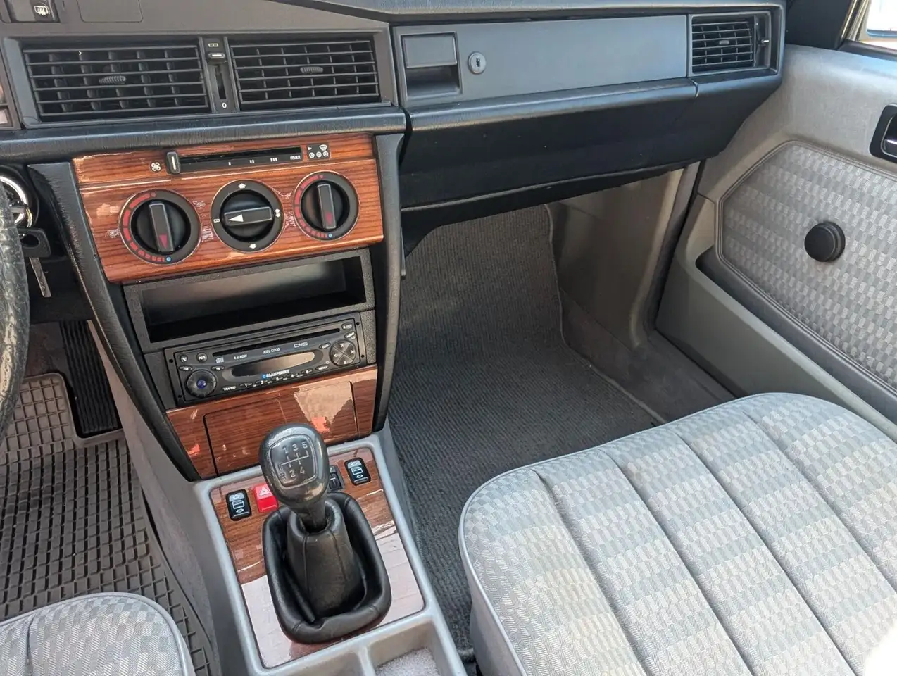 Mercedes-Benz 190 E , 2.0, foto 6