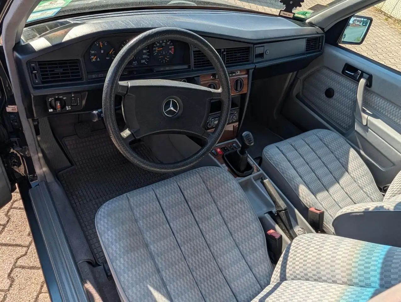 Mercedes-Benz 190 E , 2.0, foto 4