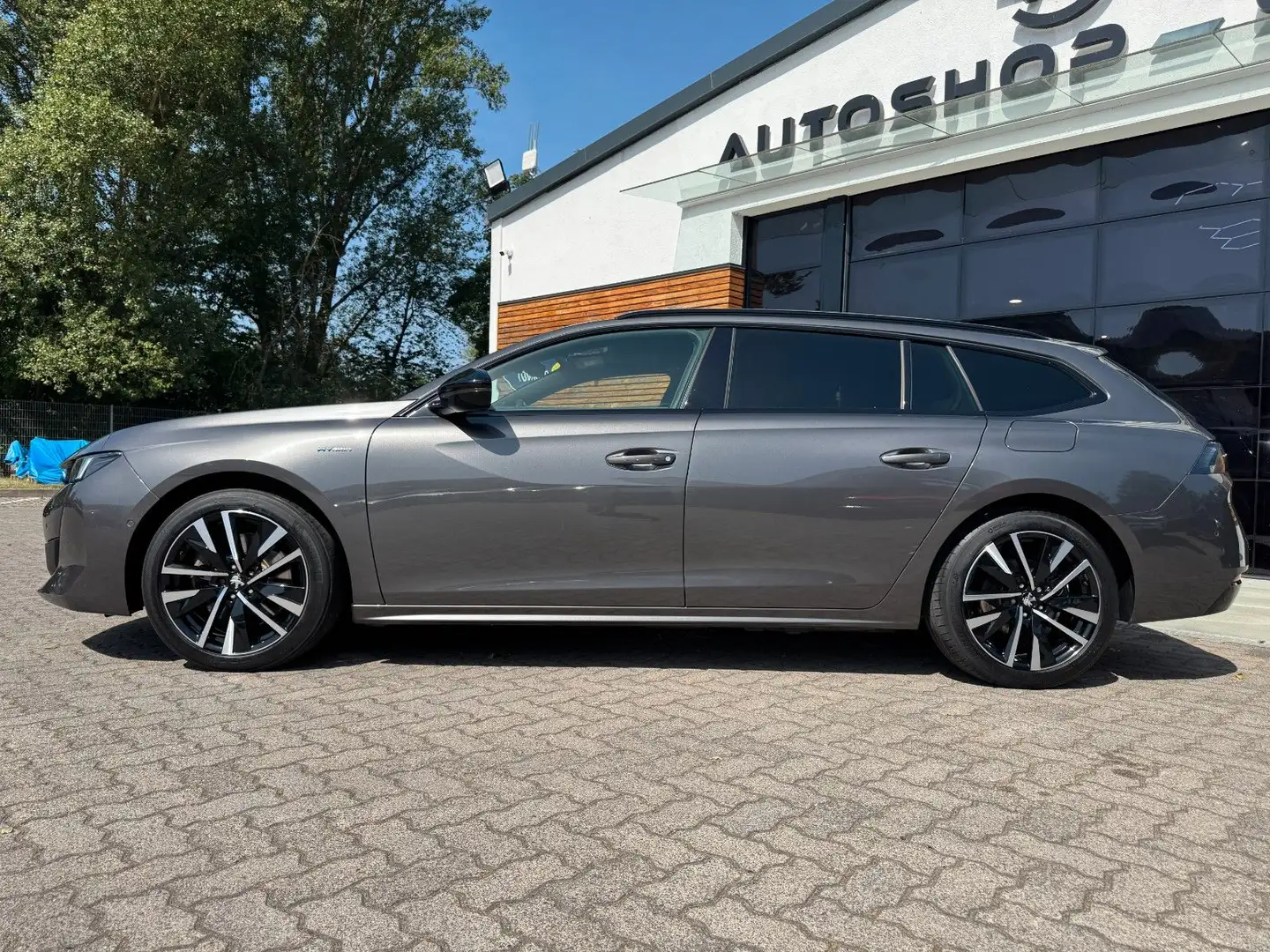 Peugeot 508 SW Hybrid 225 GT/NAVI/SCHIEBEDACH/AUTOMATIK Grau - 2