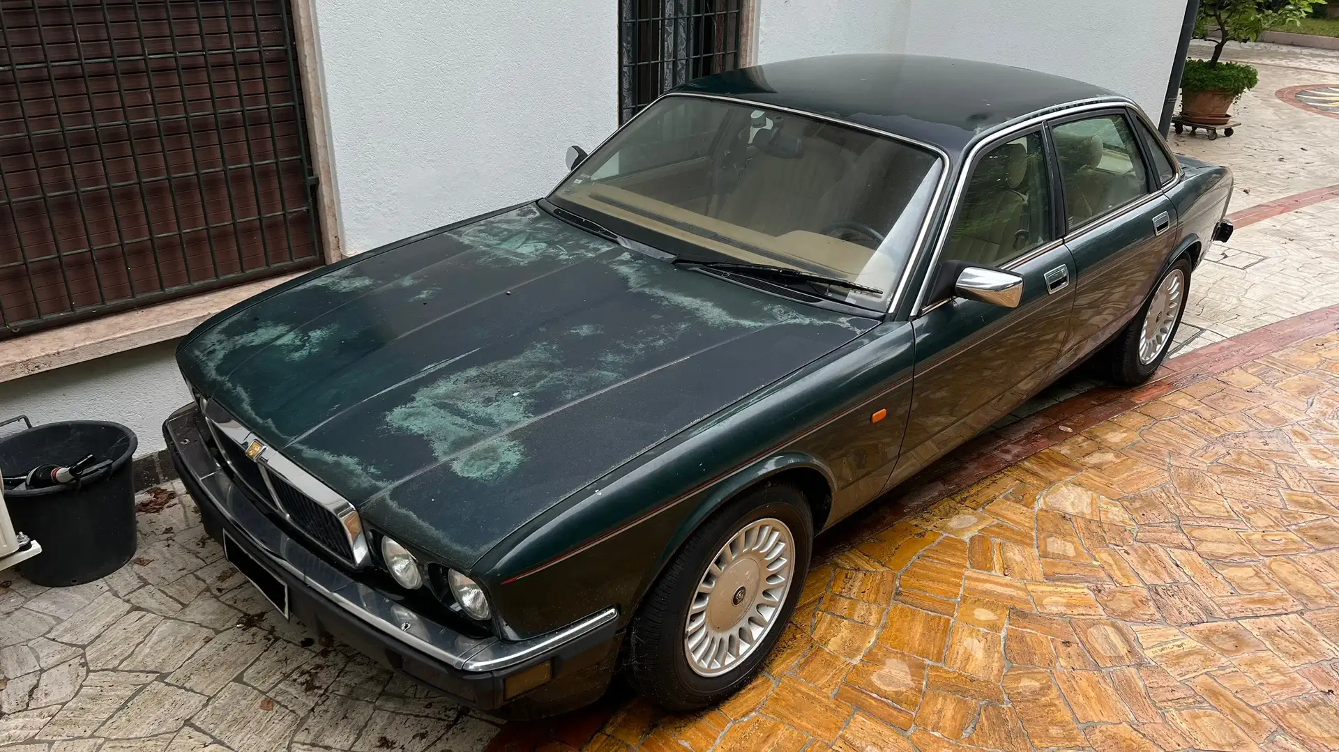 Jaguar XJ12 6.0 V12 - 2