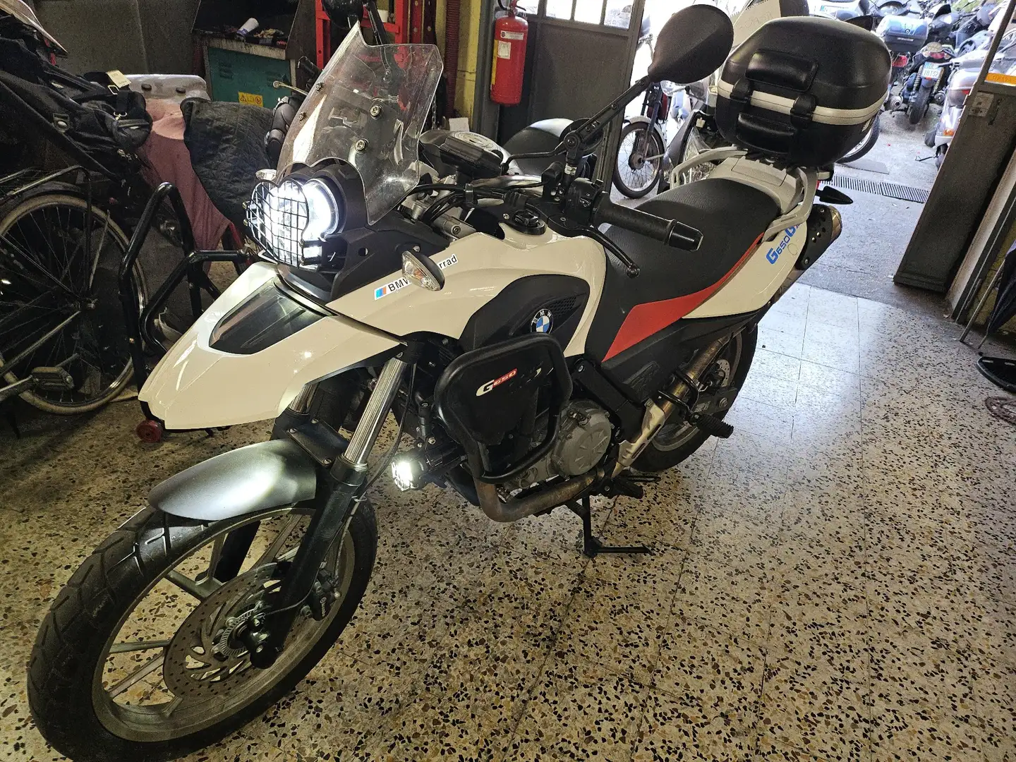 BMW G 650 GS Bianco - 1