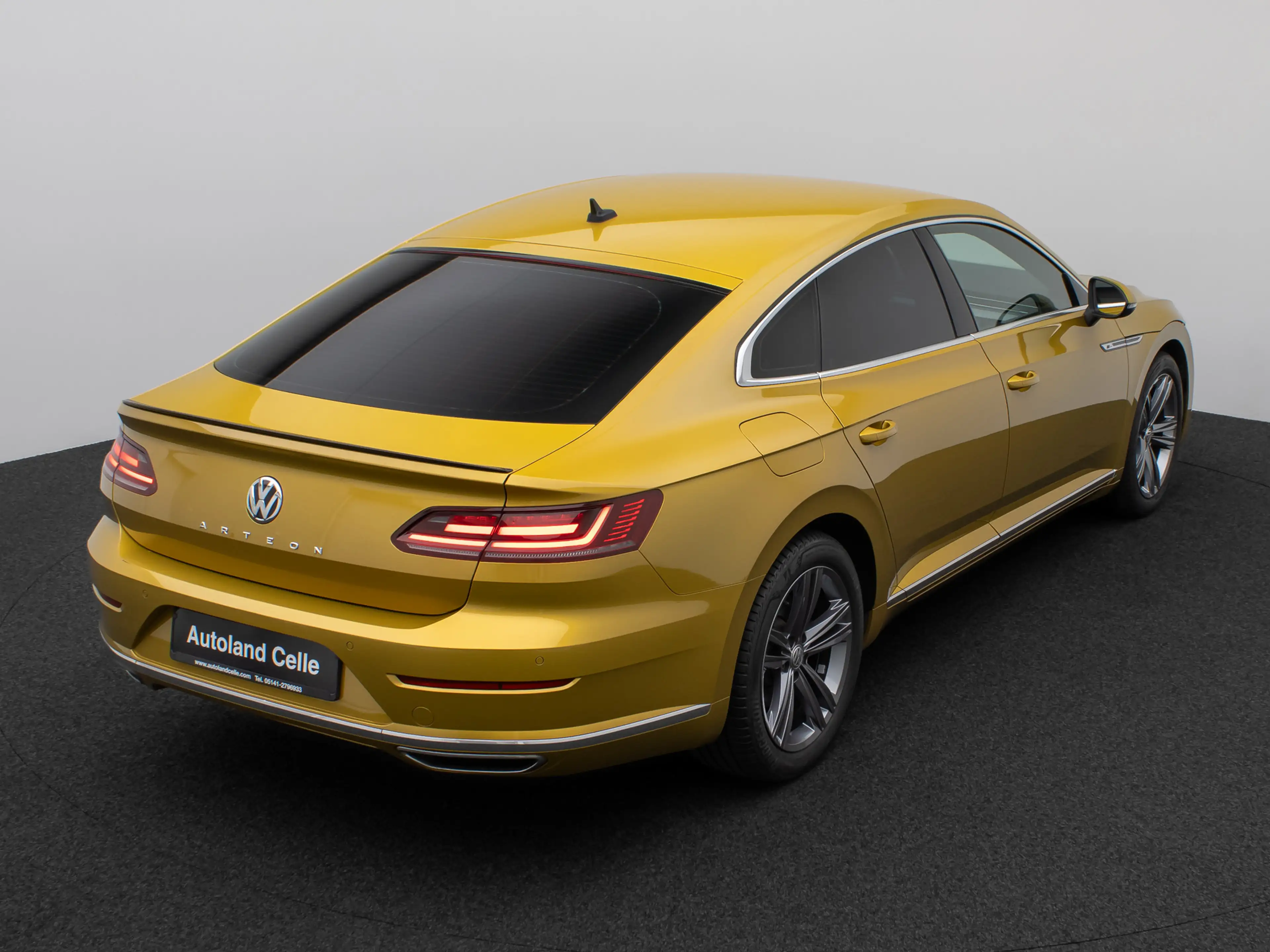 Volkswagen Arteon R-Line Kamera Fernlichtassist ACC 8Fach — photo 7