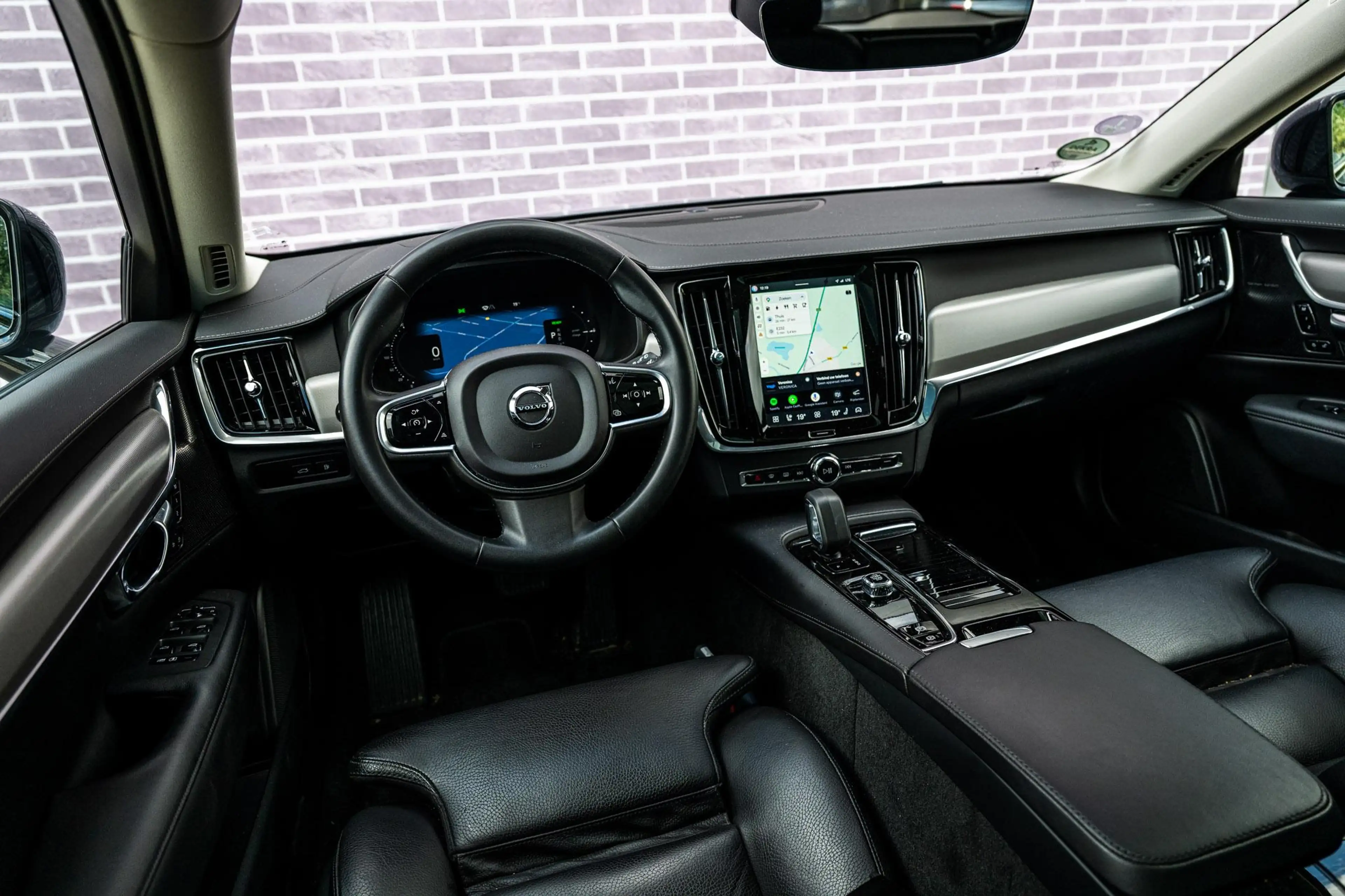 Volvo V90 2.0 T6 Plug-in hybrid AWD Plus Dark | Long Range | — photo 12