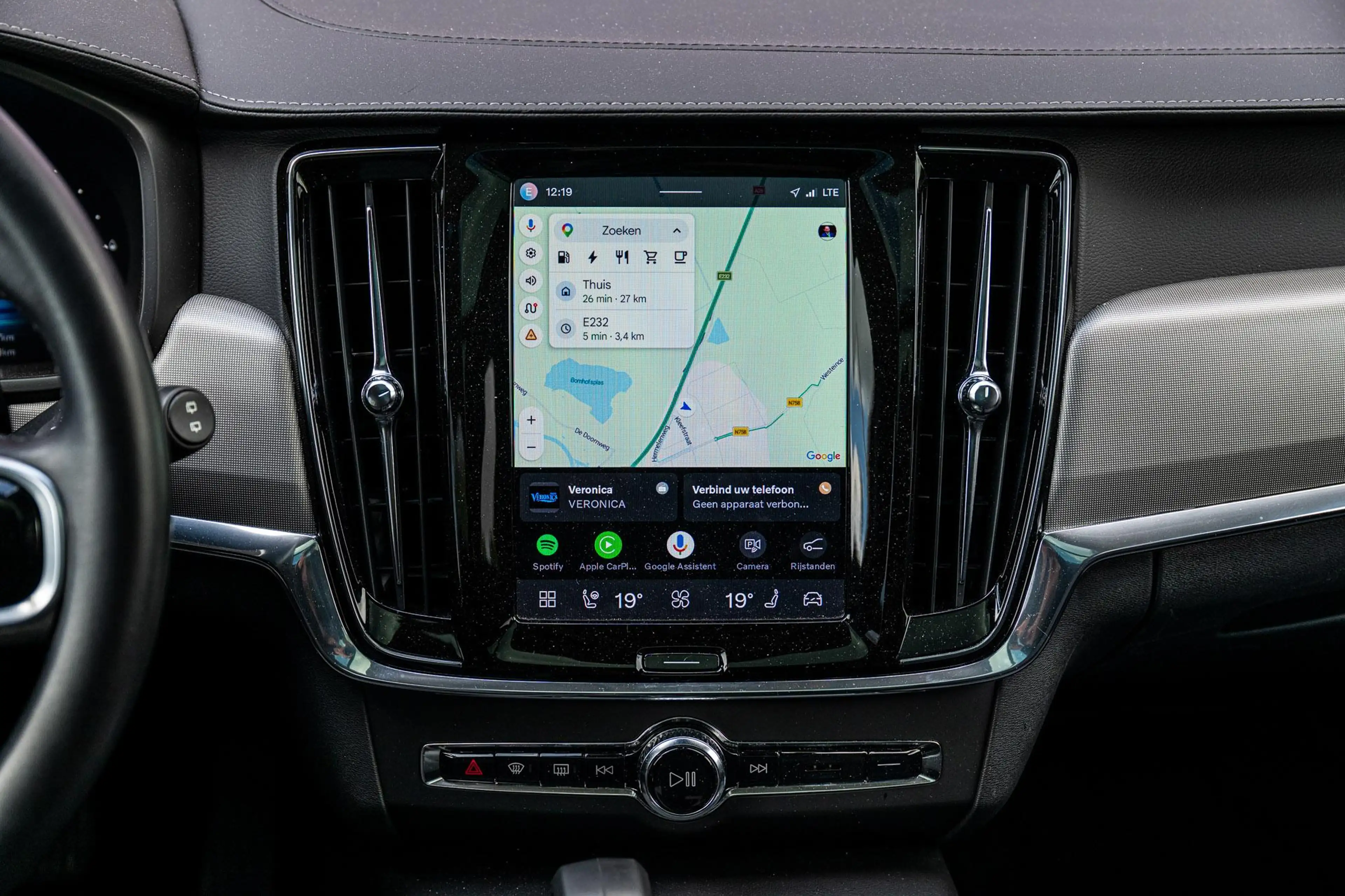 Volvo V90 2.0 T6 Plug-in hybrid AWD Plus Dark | Long Range | — photo 13