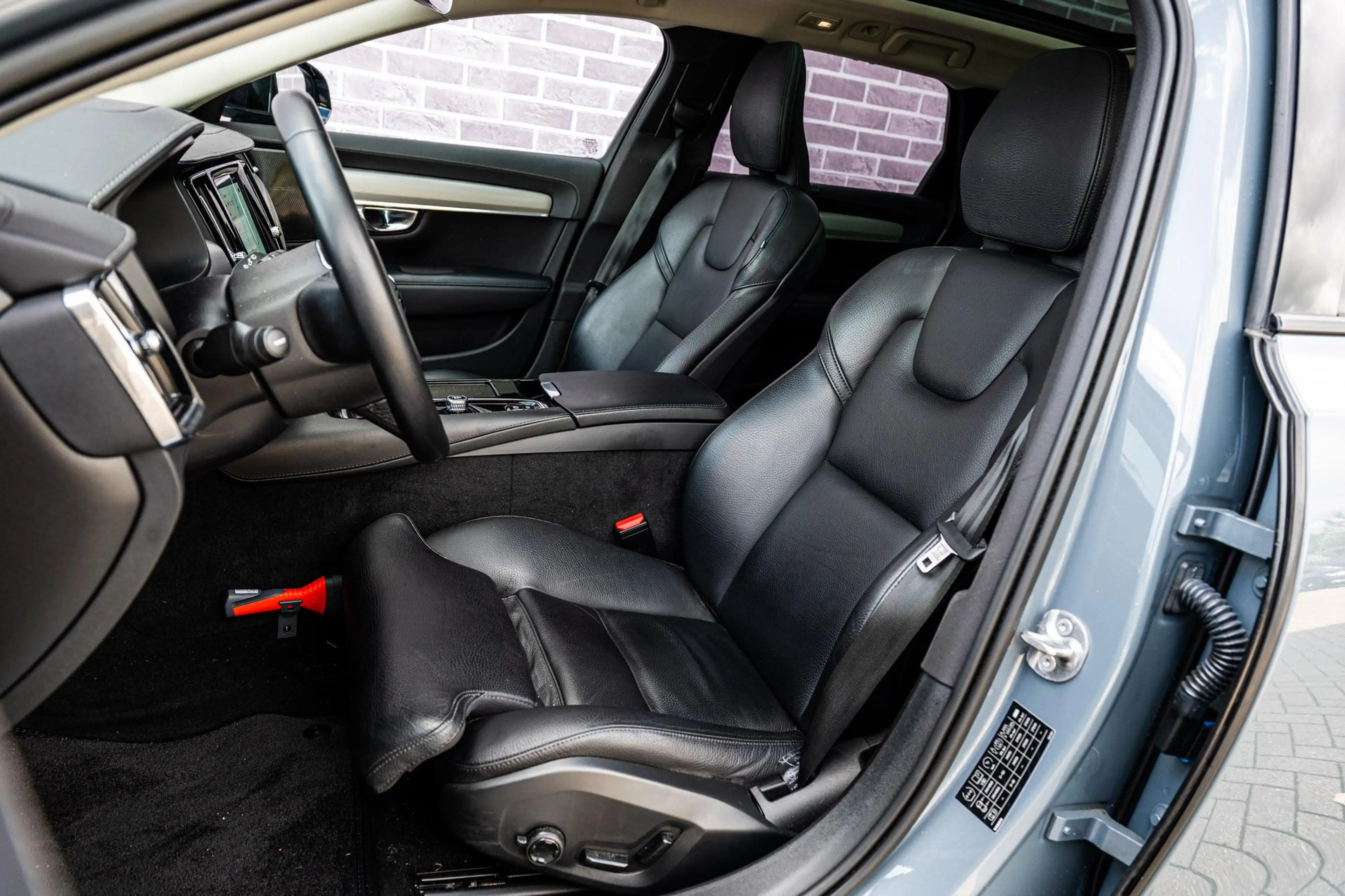 Volvo V90 2.0 T6 Plug-in hybrid AWD Plus Dark | Long Range | — photo 7