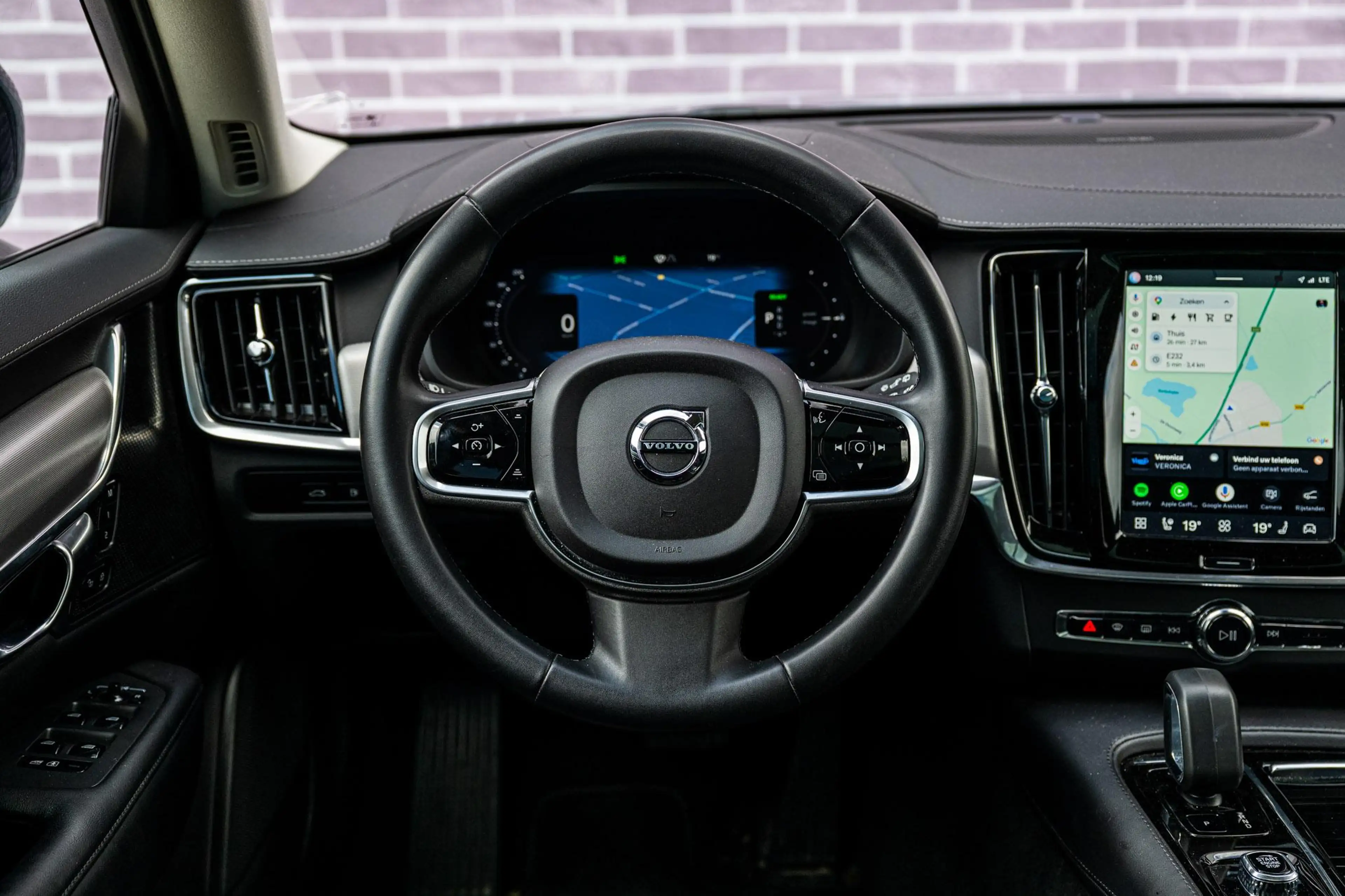 Volvo V90 2.0 T6 Plug-in hybrid AWD Plus Dark | Long Range | — photo 4