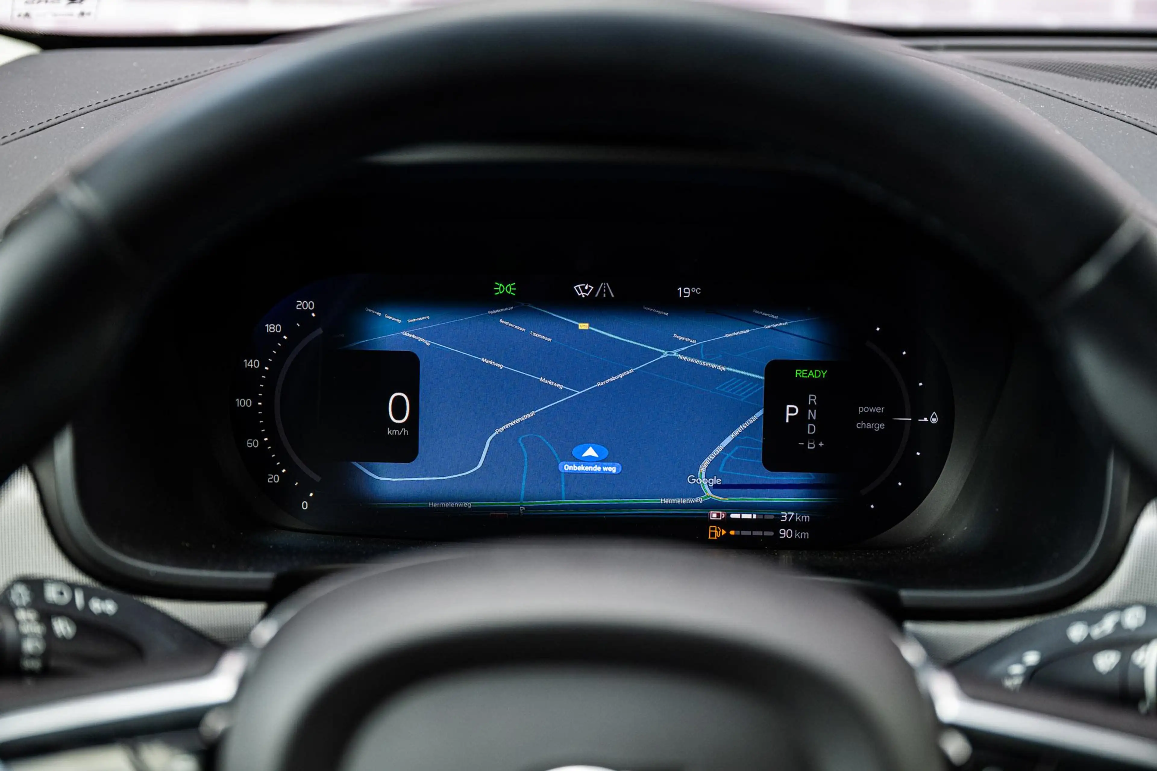 Volvo V90 2.0 T6 Plug-in hybrid AWD Plus Dark | Long Range | — photo 15