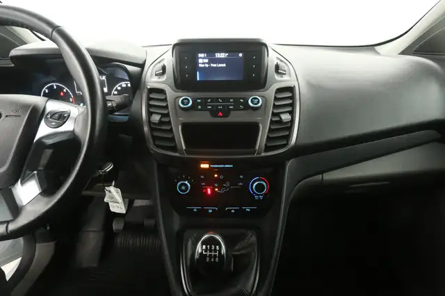 Ford Transit Connect view 11