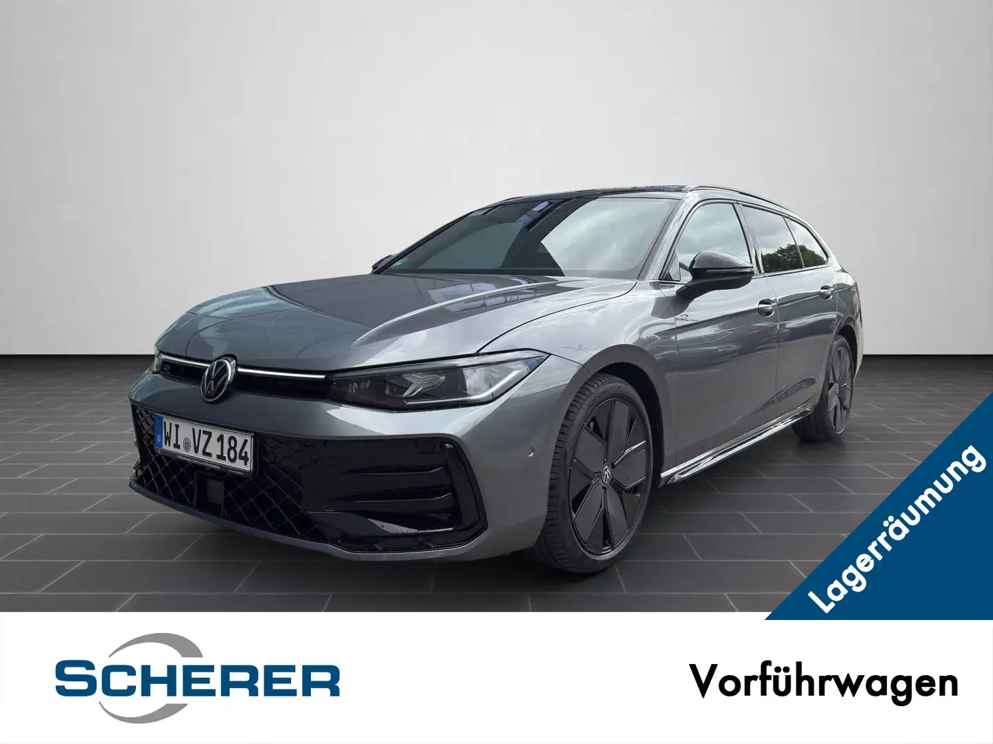 Volkswagen Passat Variant R-Line 2.0 TDI 4MOTION DSG PANO Grau - 1