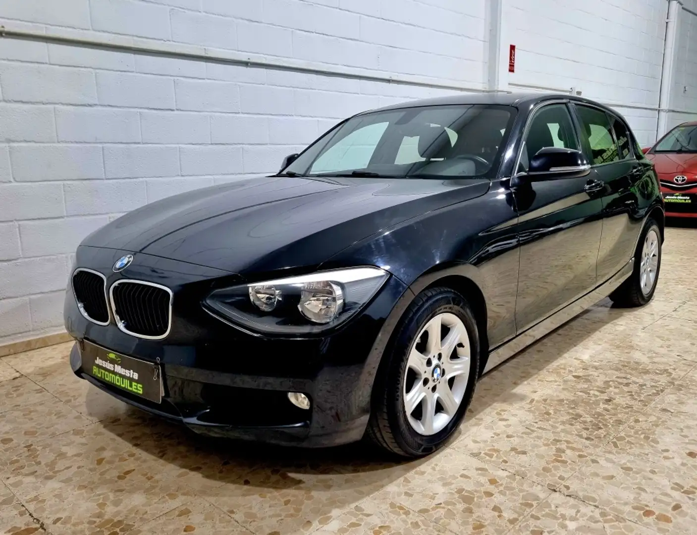 BMW 116 116d Efficient Dynamics Edition Schwarz - 1