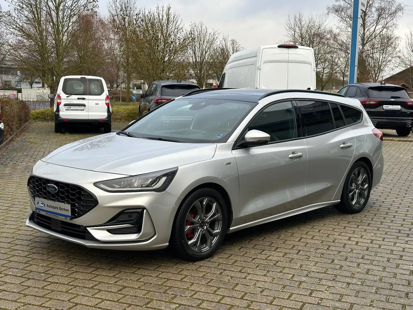 Ford Focus Turnier ST-Line X Head Pano B&O Winter Pak Silber - 1