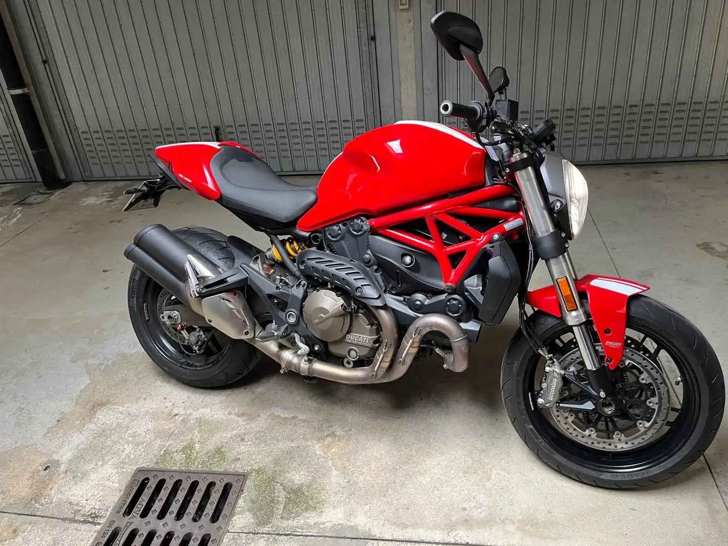 Ducati Monster 821 Abs Roşu - 1