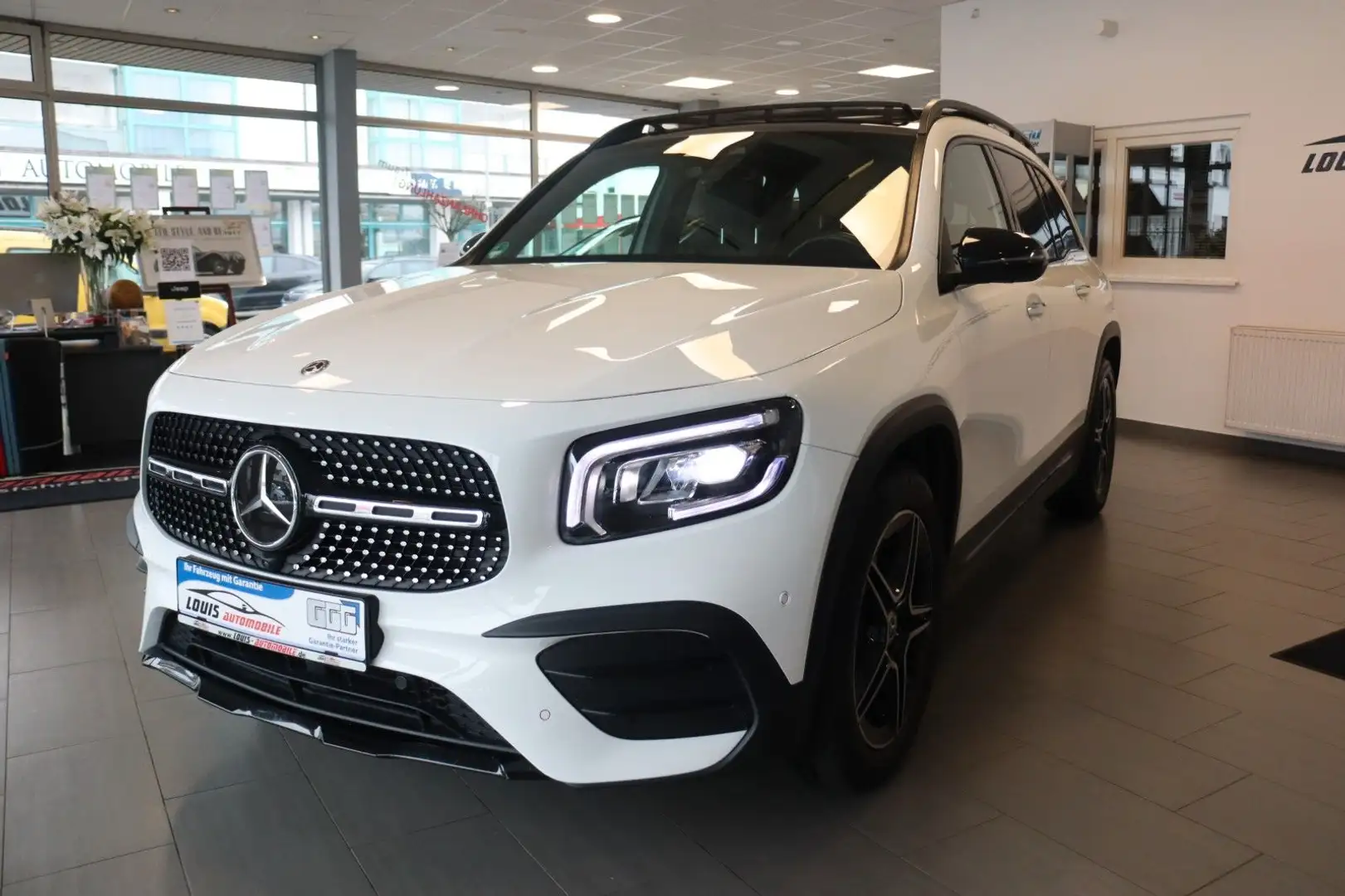 Mercedes-Benz GLB 250 4Matic AMG/BURMESTER/360°/PANO/SHZ Blanc - 2