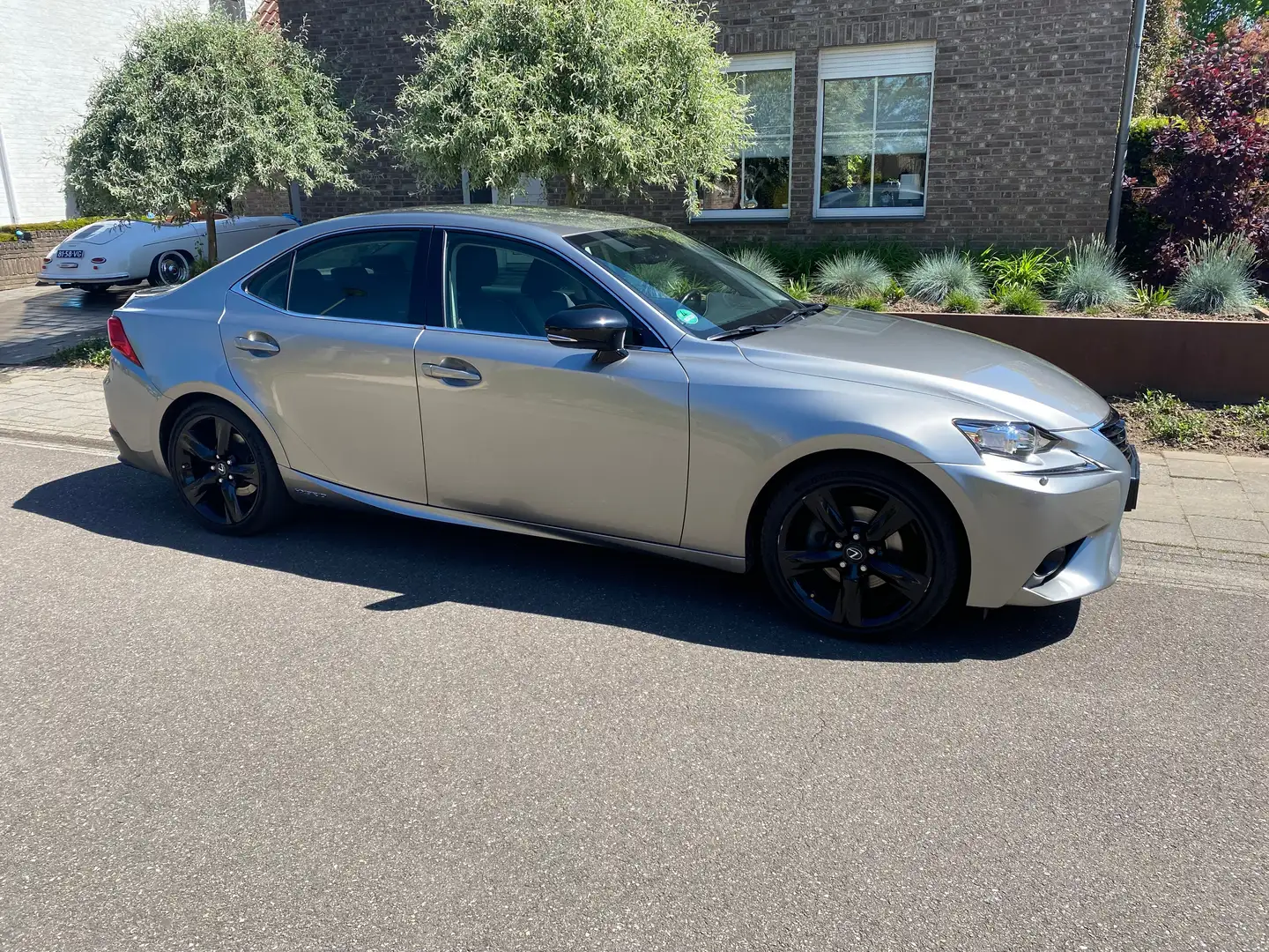Lexus IS 300 IS 300 300h Sport Edition Gris - 1