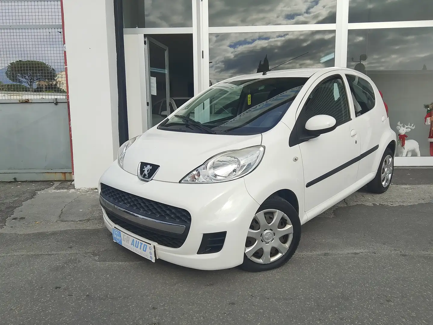 Peugeot 107 1.0 12v Active (plaisir) 5p 2tronic FL Bianco - 1