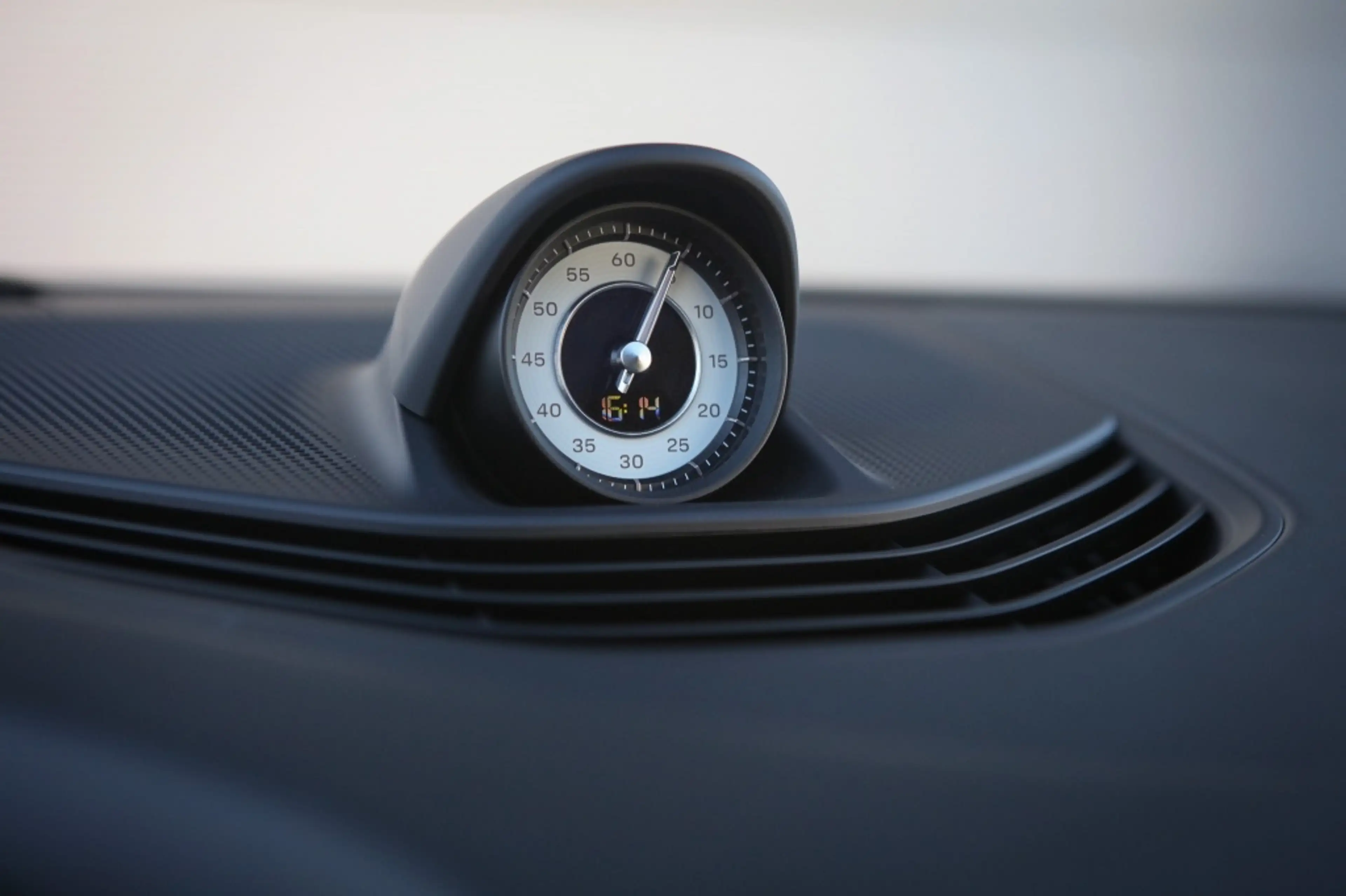 Porsche Taycan Sport Turismo GTS 93 kWh | Burmester | Carbon | Sp — photo 27