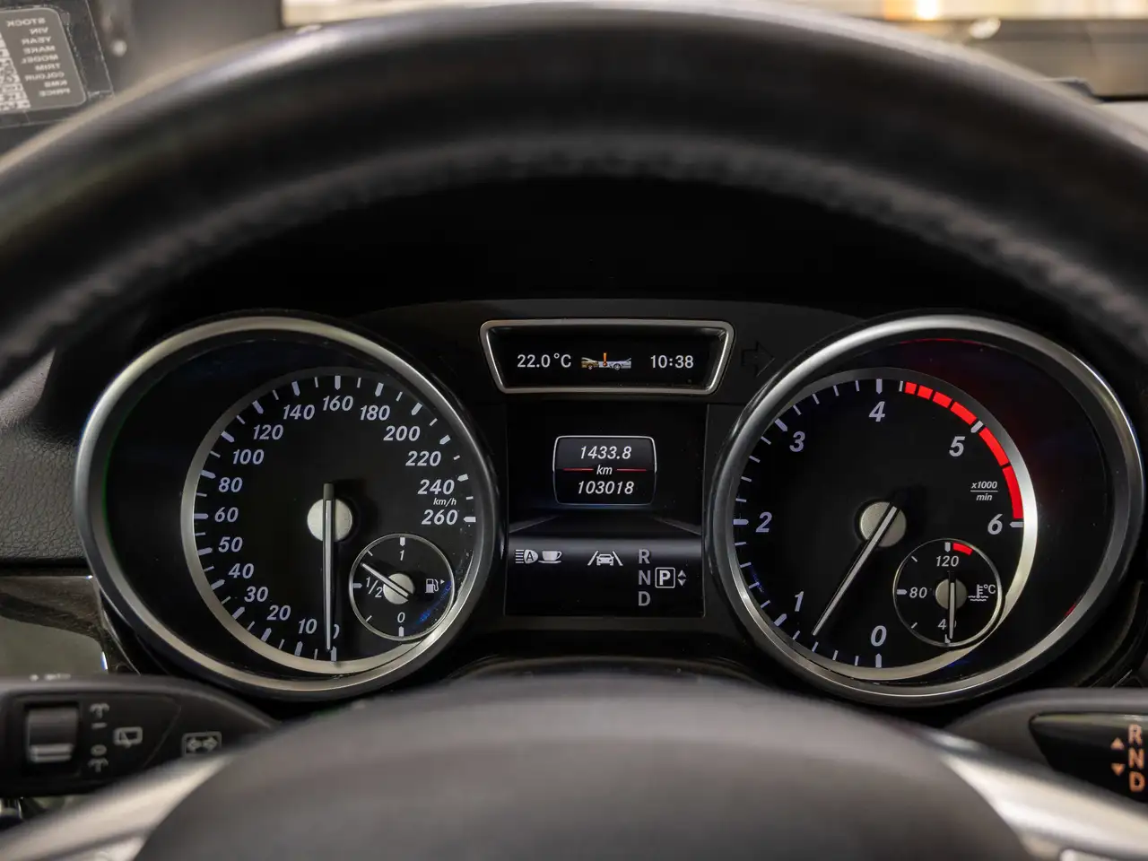 Mercedes-Benz M-Class снимка Mercedes-Benz M-Class