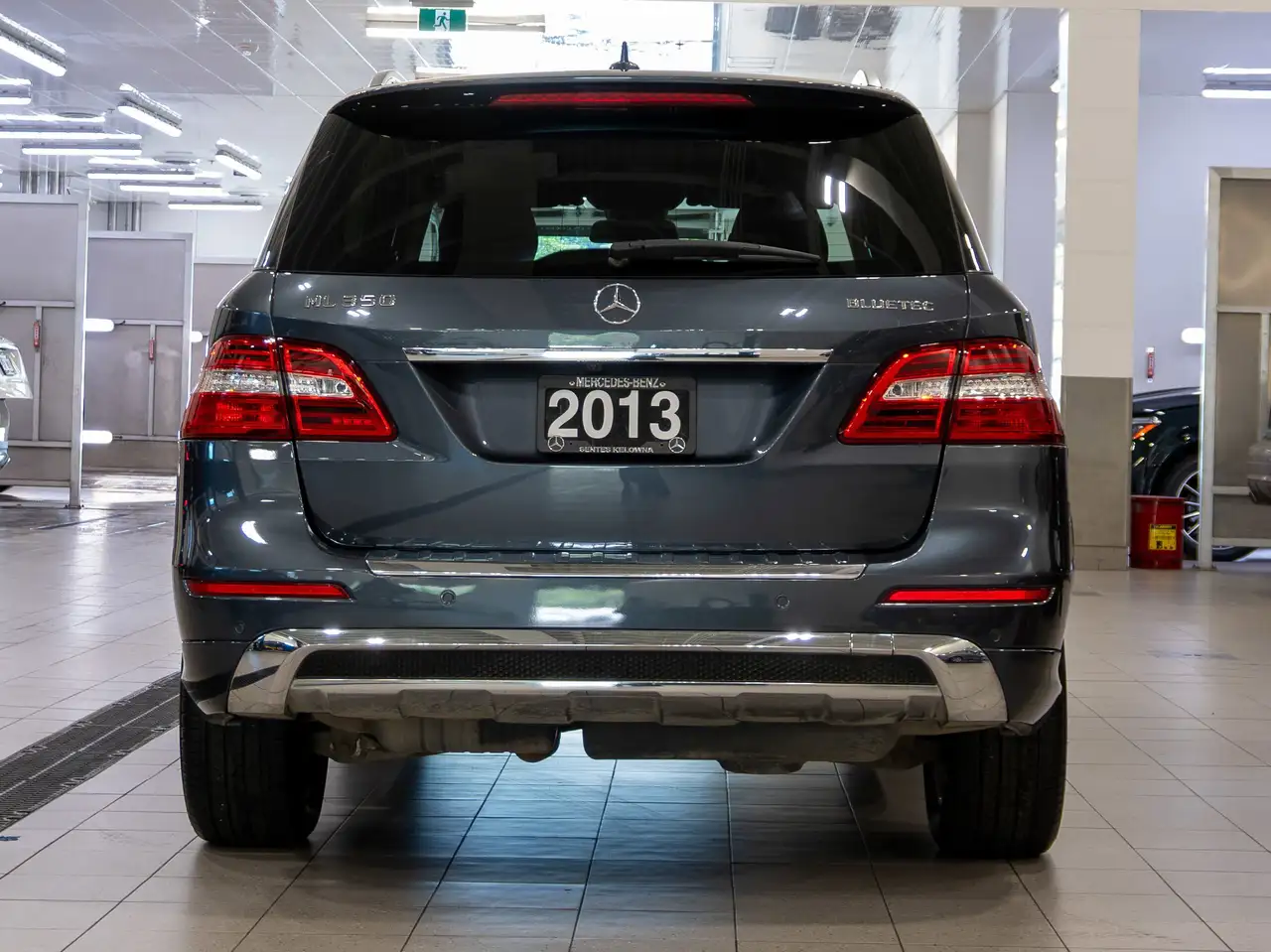 Mercedes-Benz M-Class снимка Mercedes-Benz M-Class