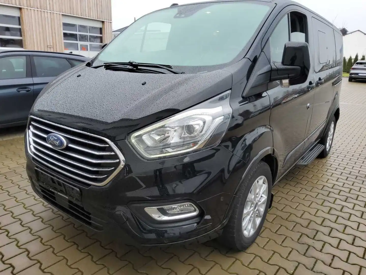 Ford Tourneo Custom 320 L1 Tourneo Titanium Noir - 1
